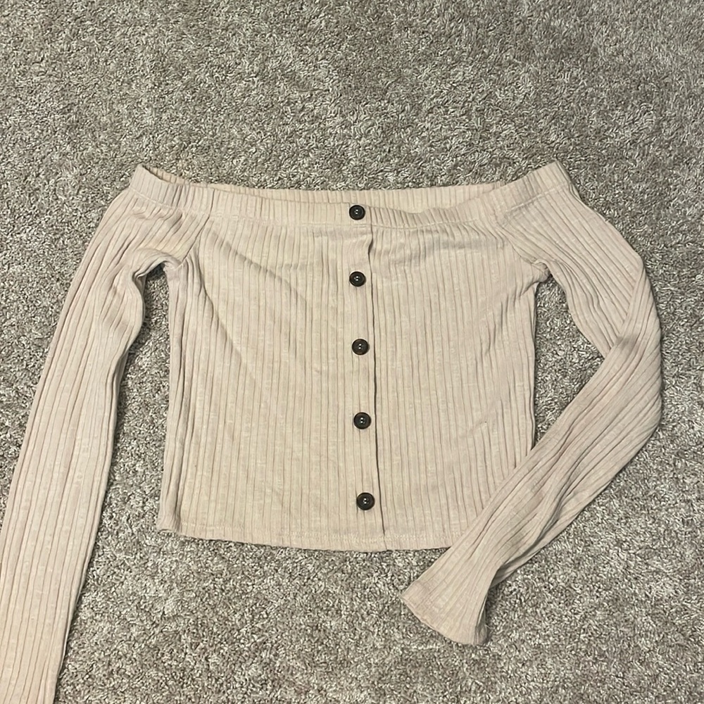 Off shoulder crop top